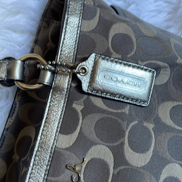 Authentic Coach shoulder bag - Picture 10 of 17